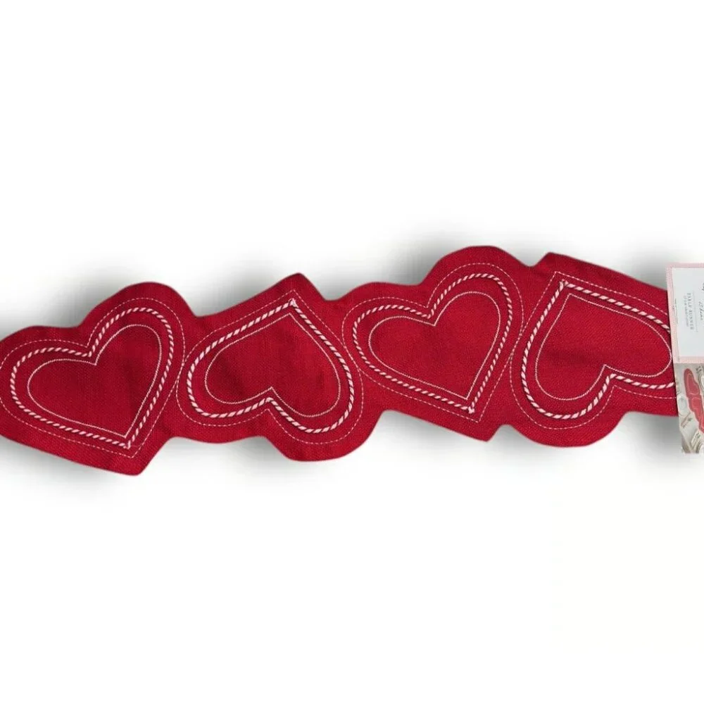 Table Runner Valentine's Day NEW